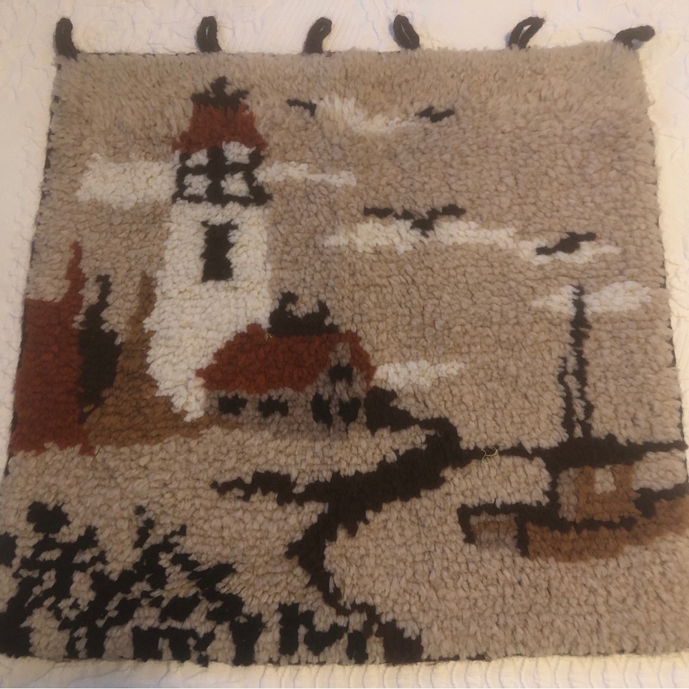 ✨Excellent Shape✨Vintage Hanging Lighthouse Shag Rug